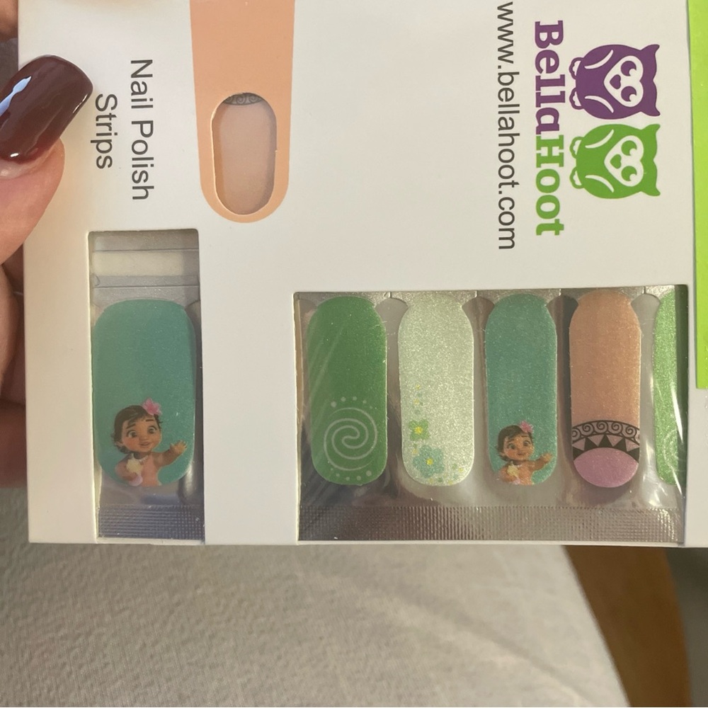 Kids Nail Polish Strips - Green and Pink